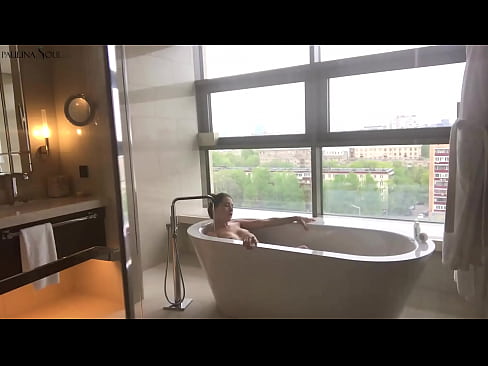 ❤️ عزیزم فوق العاده با شور و شوق بیدمشک خود را در حمام تکان می دهد ❤❌ پورنو در fa.zoomporno.ru ❌❤